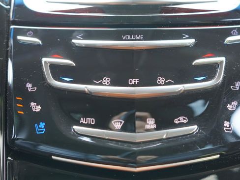Used 2019 Cadillac Escalade ESV Luxury AWD/4WD image 71