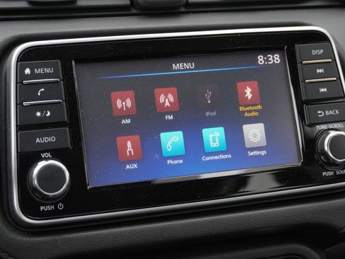 Used 2020 Nissan Versa S FWD image 24