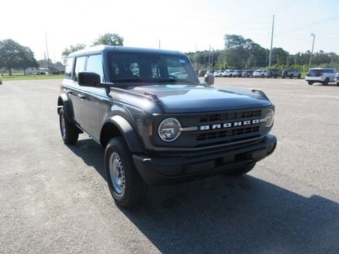New 2025 Ford Bronco 4-Door image 7