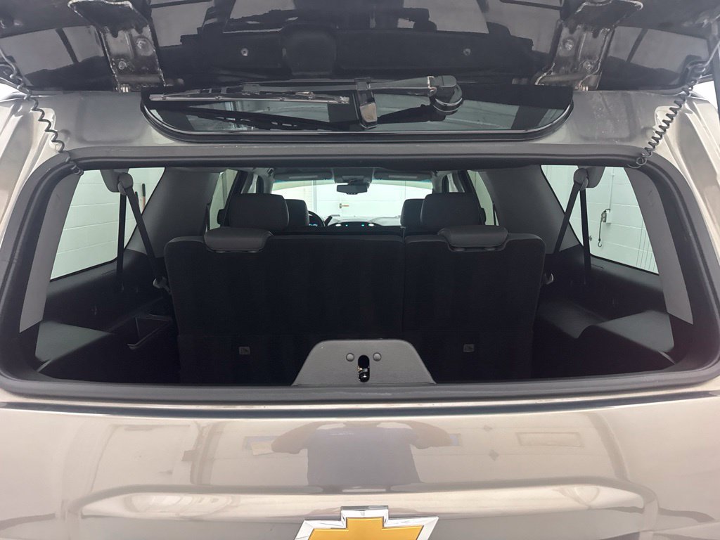 Used 2019 Chevrolet Suburban LT w/ LT Signature Package AWD/4WD image 6