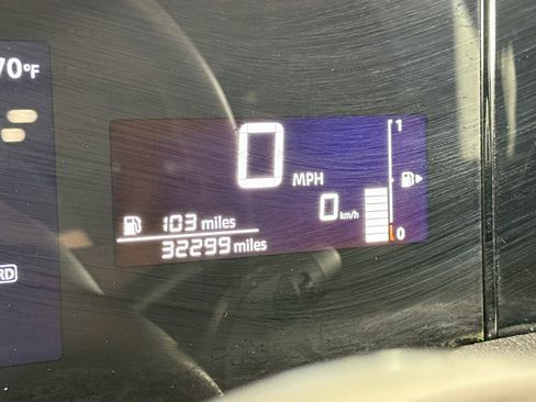 Used 2025 Nissan Kicks SV AWD/4WD image 19