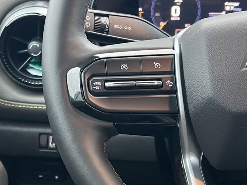 Used 2025 Chevrolet Colorado ZR2 w/ Technology Package image 22