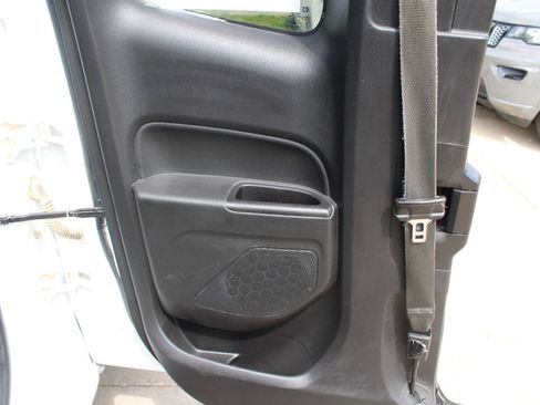 Used 2018 Chevrolet Colorado W/T RWD image 18