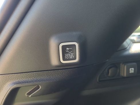 Used 2024 Jeep Grand Cherokee Limited RWD image 16