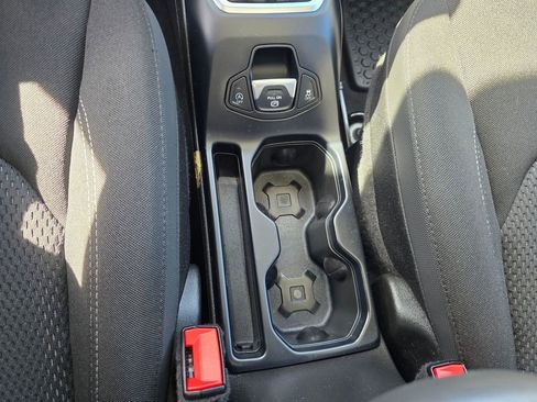 Used 2023 Jeep Renegade Latitude w/ Sun/Sound Group AWD/4WD image 24