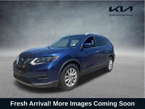 Used 2020 Nissan Rogue SV FWD image 1