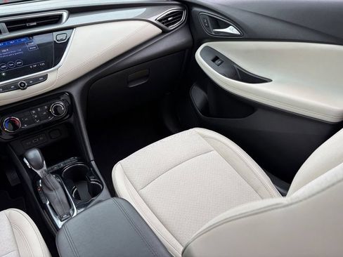 Used 2020 Buick Encore GX Preferred w/ Cold Weather Comfort Package FWD image 17