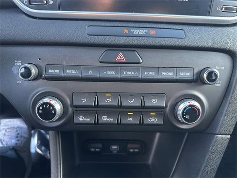 Used 2020 Kia Sportage LX image 23