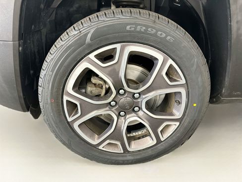 Used 2018 Jeep Renegade Limited AWD/4WD image 35