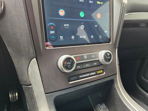 Used 2021 Ford Edge ST-Line w/ Class II Trailer Tow Package AWD/4WD image 23