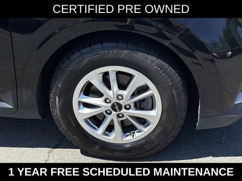 Used 2023 Kia Carnival LX FWD image 7