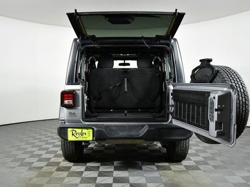 Used 2021 Jeep Wrangler Sport image 23