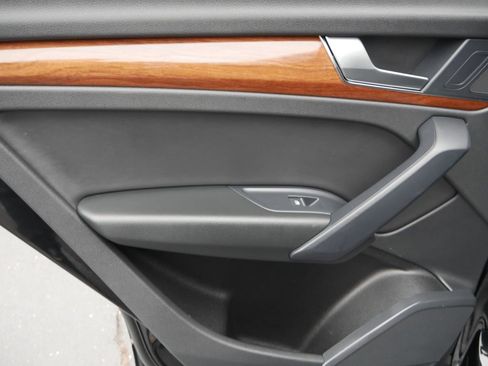 Certified 2023 Audi Q5 2.0T Premium w/ Convenience Package image 21