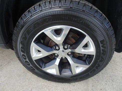 Used 2015 Jeep Cherokee Trailhawk AWD/4WD image 28