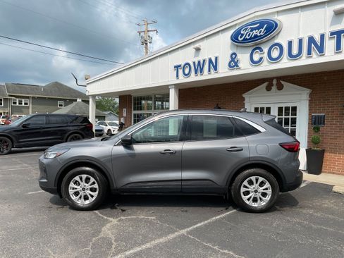 Used 2024 Ford Escape Active w/ Tech Pack #1 AWD/4WD image 8