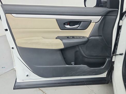 Used 2018 Honda CR-V LX image 16