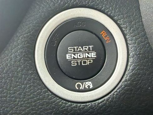 Used 2021 RAM 1500 Big Horn RWD image 33