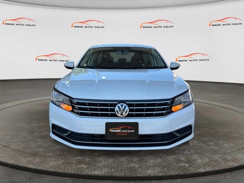 Used 2019 Volkswagen Passat 2.0T Wolfsburg w/ Wheels & Sunroof Package FWD image 3