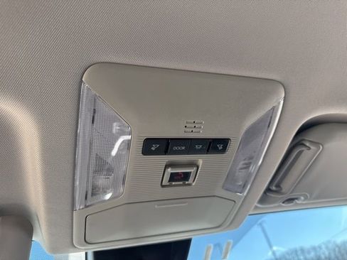 Used 2025 Toyota RAV4 XLE image 22