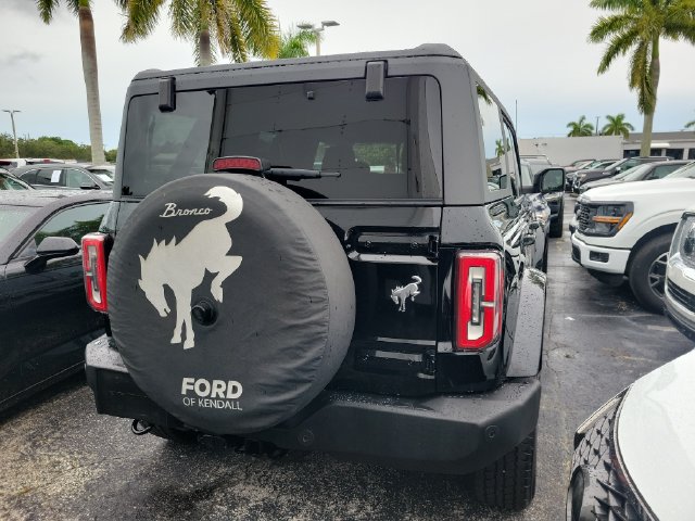 Used 2024 Ford Bronco Outer Banks AWD/4WD image 3