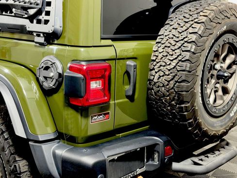 Used 2021 Jeep Wrangler Unlimited Rubicon AWD/4WD image 26