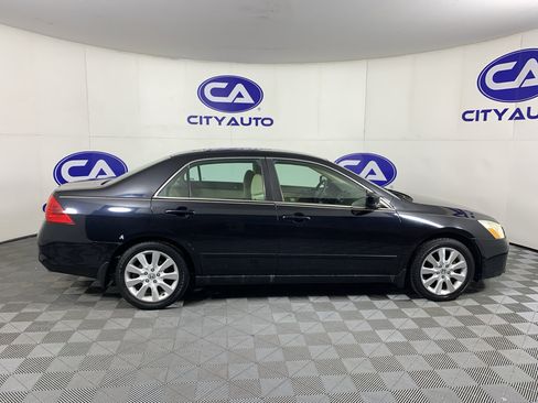 Used 2007 Honda Accord SE image 2
