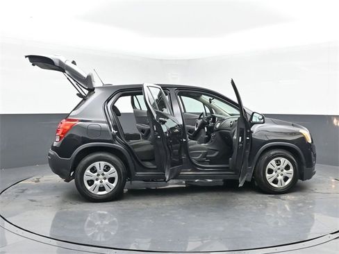 Used 2015 Chevrolet Trax LS w/ LPO, Cargo Package image 52