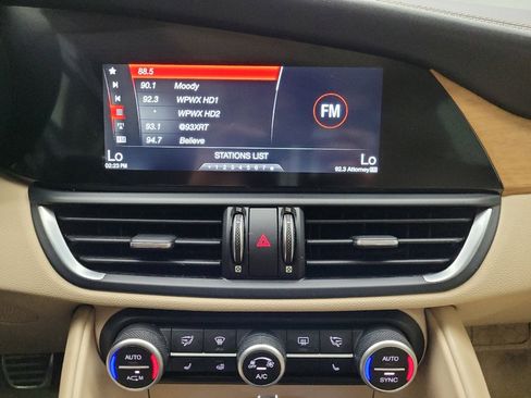 Used 2019 Alfa Romeo Giulia Ti w/ Quick Order Package 22X Lusso image 25