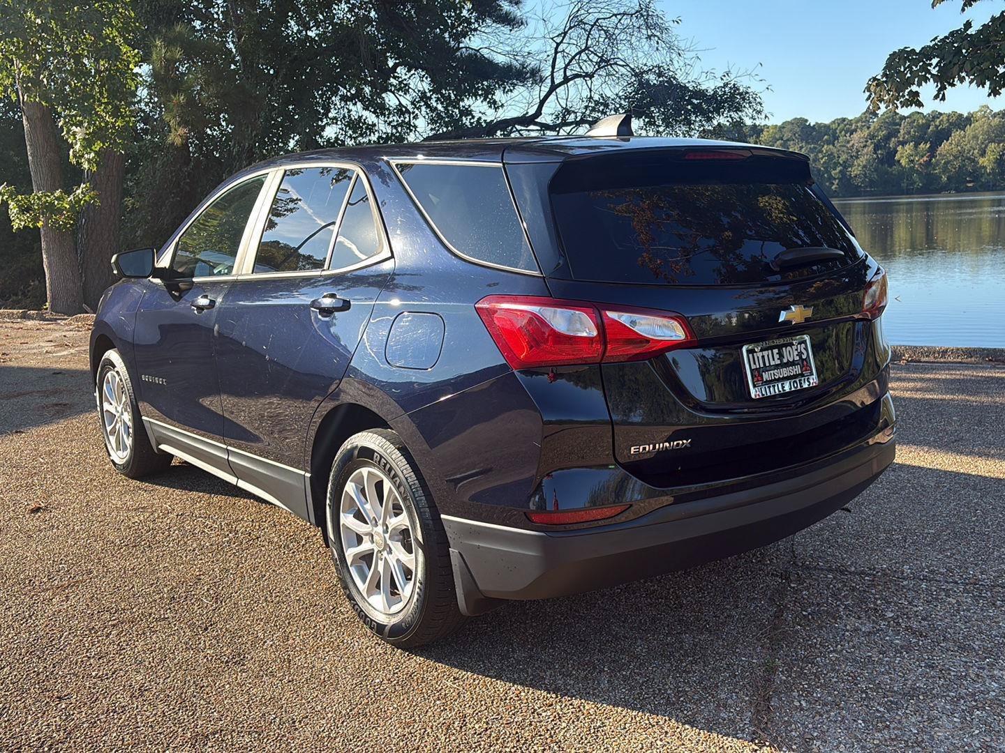 Used 2020 Chevrolet Equinox LS w/ LS Convenience Package FWD image 8