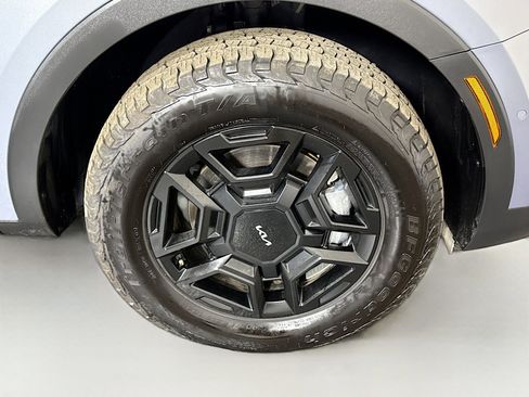 Used 2024 Kia Sorento SX Prestige w/ Sage Leather Package image 32