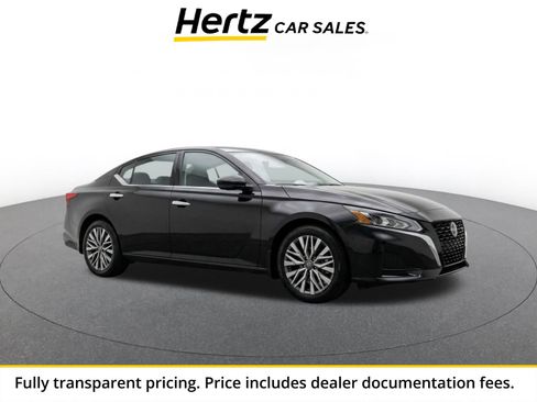 Used 2025 Nissan Altima 2.5 SV FWD image 1