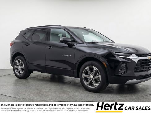 Used 2025 Chevrolet Blazer LT image 1