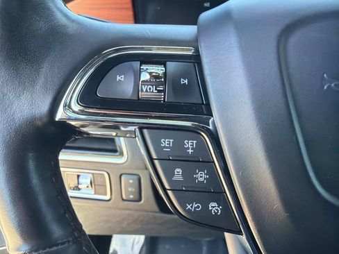 Used 2023 Lincoln Navigator Reserve AWD/4WD image 31