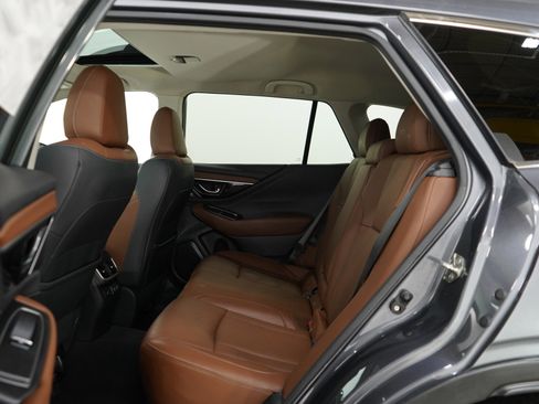 Used 2020 Subaru Outback Touring w/ Popular Package #2 image 17