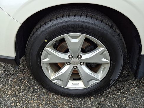 Used 2015 Subaru Forester 2.5i Premium w/ All-Weather Package image 28