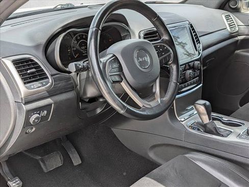 Used 2022 Jeep Grand Cherokee Laredo X AWD/4WD image 10