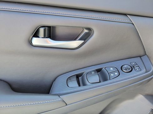 New 2025 Nissan Sentra SV w/ All-Weather Package image 31