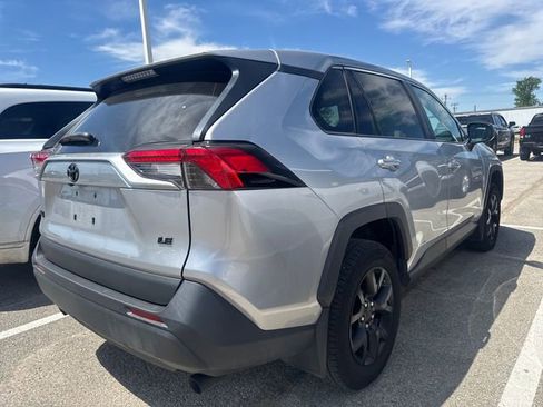 Used 2024 Toyota RAV4 LE FWD image 4