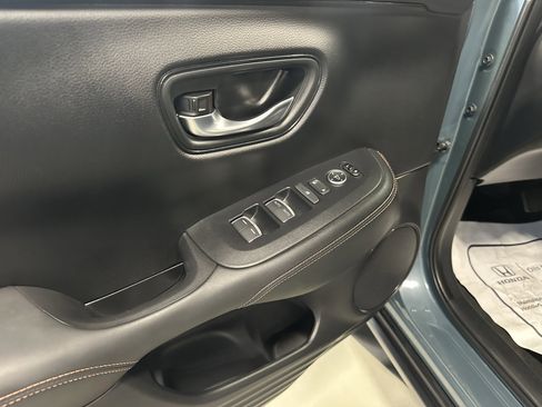 Used 2024 Honda HR-V Sport image 16