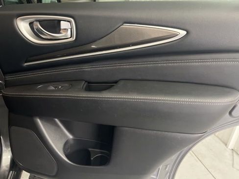 Used 2020 INFINITI QX60 Luxe w/ Essential Package image 19