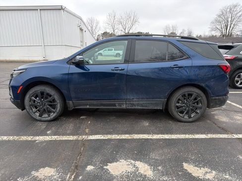 Certified 2023 Chevrolet Equinox RS w/ RS Leather Package AWD/4WD image 6