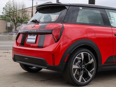 New 2026 MINI Cooper S image 10