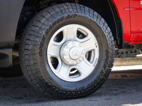 Used 2022 RAM 2500 Tradesman AWD/4WD image 11