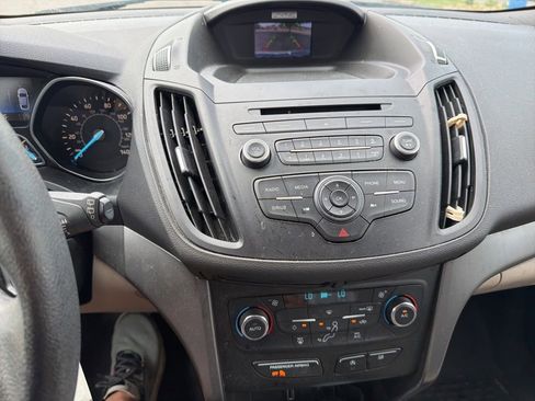 Used 2017 Ford Escape SE FWD image 11