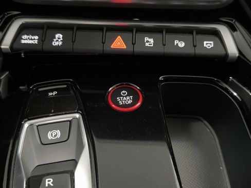 Used 2023 Audi e-tron GT Prestige w/ Prestige Package image 19