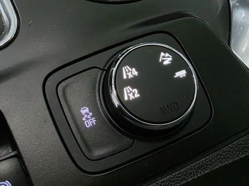 Used 2018 Chevrolet Traverse LT AWD/4WD image 17