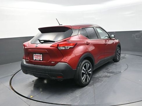 Used 2018 Nissan Kicks SV image 7