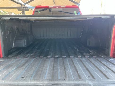 Used 2019 Chevrolet Silverado 1500 High Country w/ High Country Premium Package AWD/4WD image 12