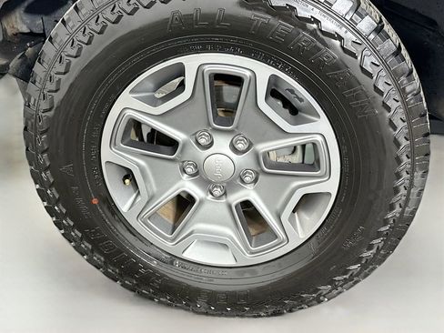 Used 2012 Jeep Wrangler Sport AWD/4WD image 25