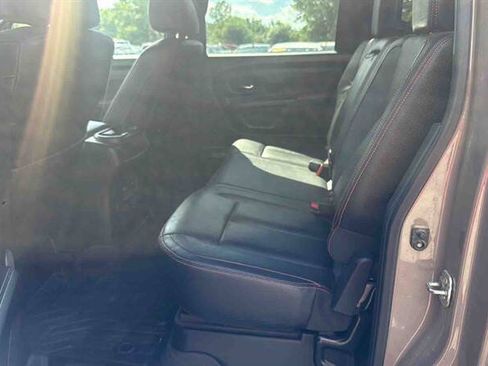 Used 2021 Nissan Titan PRO-4X w/ Pro-4x Convenience Package AWD/4WD image 16